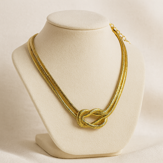 Collar Doble Entrelazado Bañado en Oro – Doble brillo, doble estilo