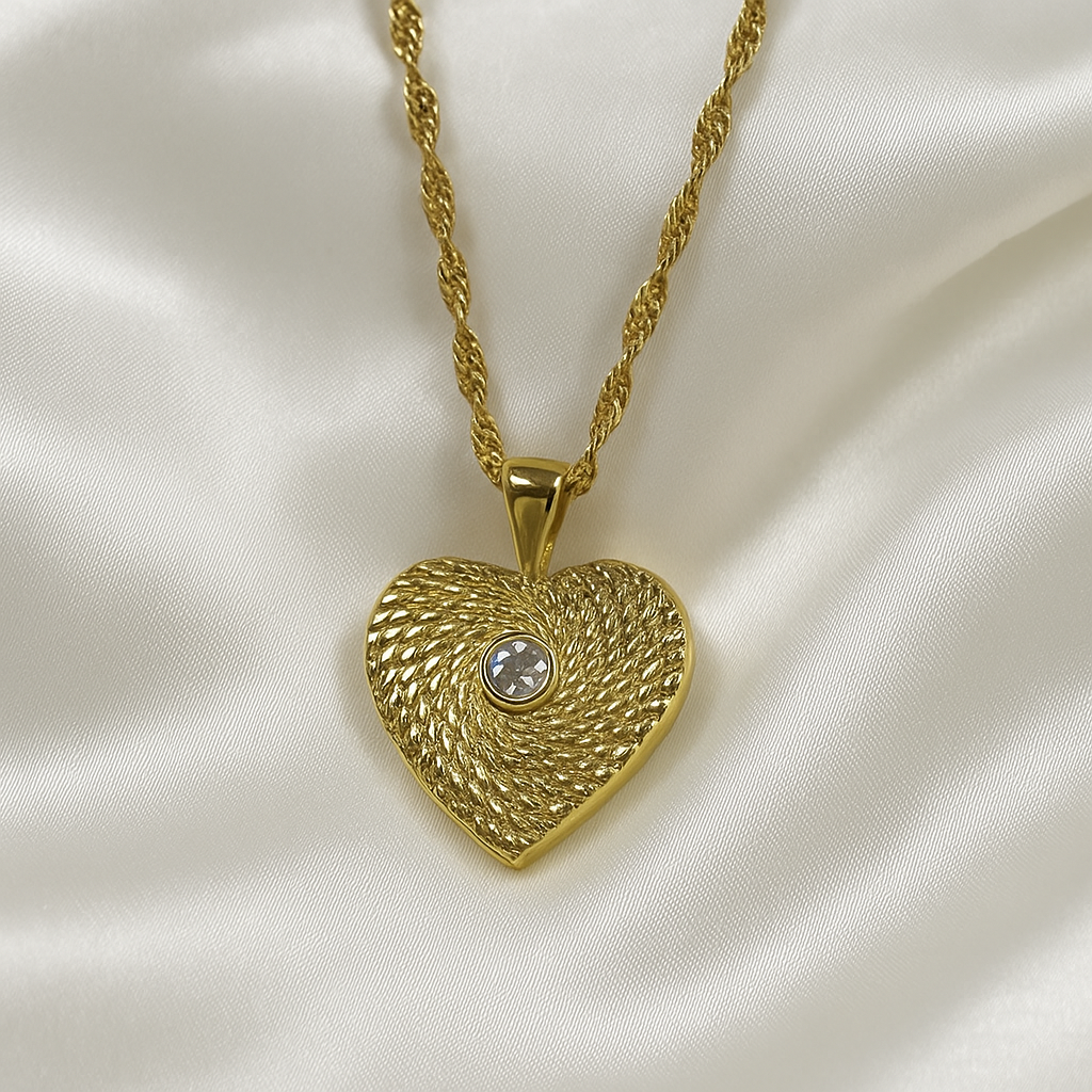 Collar corazón dorado – Elegancia vintage con brillo moderno