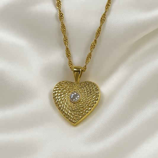 Collar corazón dorado – Elegancia vintage con brillo moderno